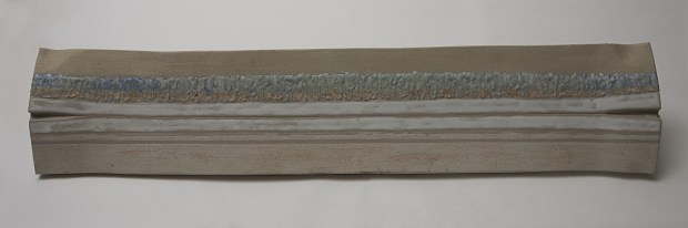 ultimi lavori Orizzonte 007Untitled-11.tif gres+smalti ossidi e cenere Dim. cm.124x24x8