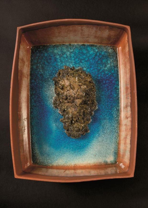 Così è se vi pare II - terre greificate e fuse, 25 x 50 x 40 cm, 2018 - MASSIMO Luccioli