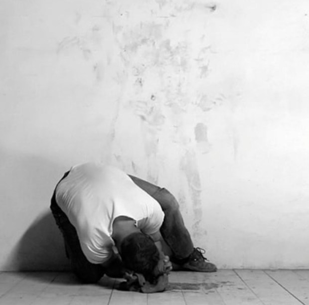 MATTEO LUCCA_3 PERFORMANCE _PREPARAZIONE DEL CALCO IN TERRACOTTA