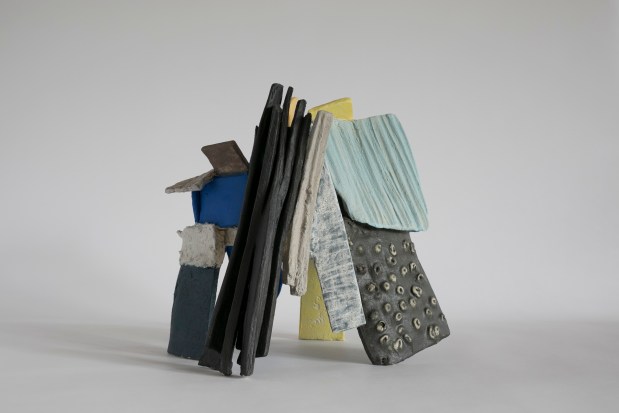 Untitled n°37 anno 2019 serie Territmi semirefrattarioossdi + smalto dim. cm.32x26x31