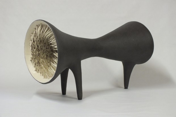 ANA HILLAR ANIMAL III 2107. REFRATTARIO, SMALTO CM H 40X 63X31. Courtesy Galleria Lara&amp;Rino Costa